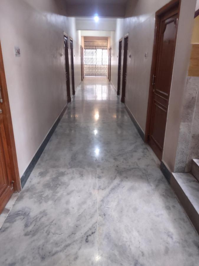 Krishna Lodge Tiruchirappalli Eksteriør bilde