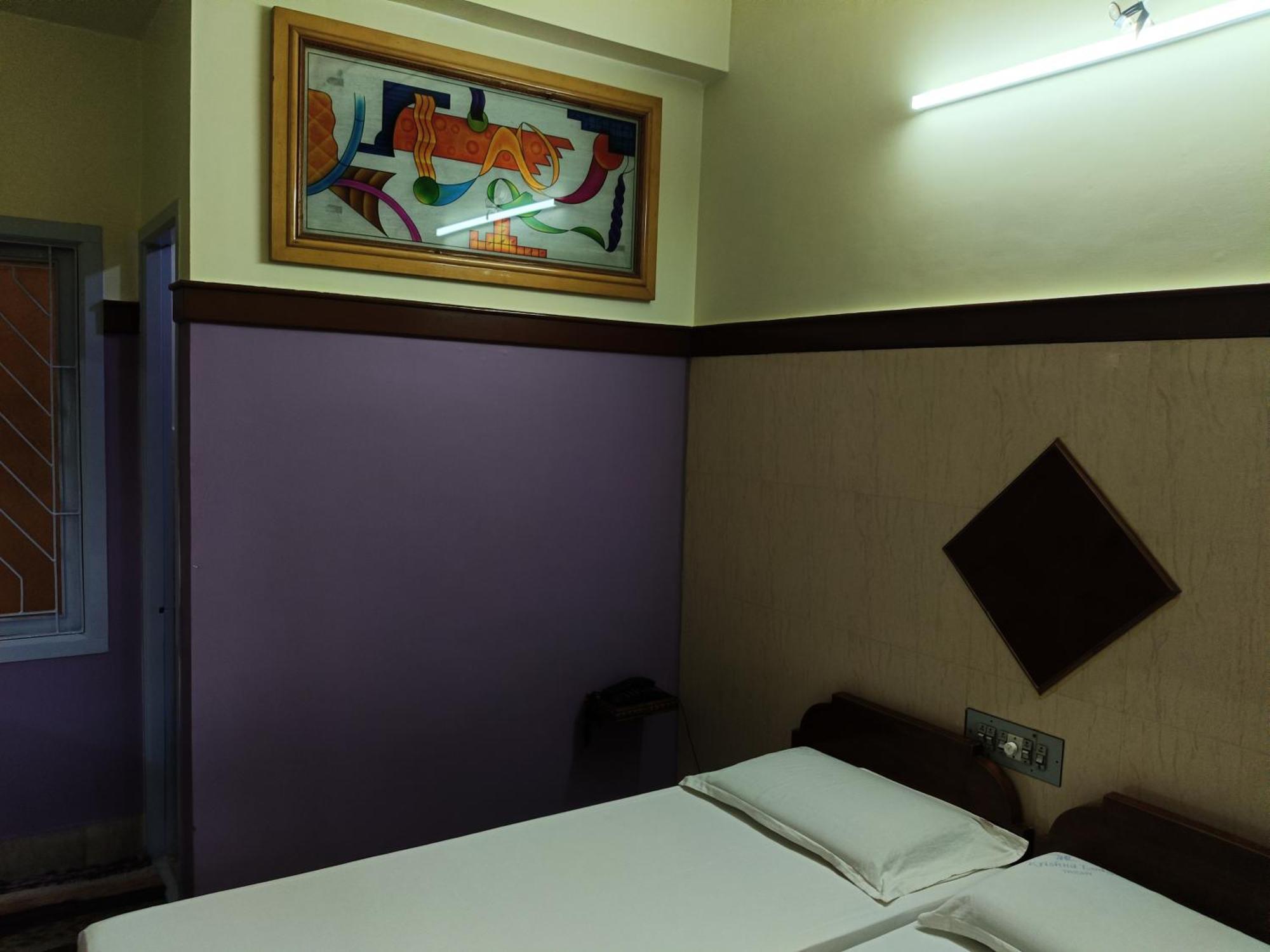 Krishna Lodge Tiruchirappalli Eksteriør bilde