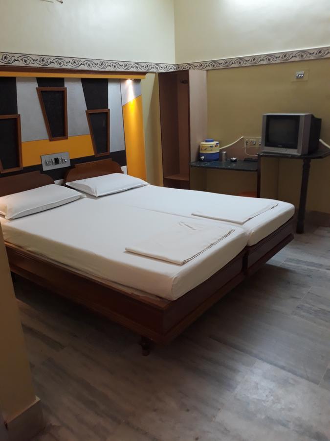 Krishna Lodge Tiruchirappalli Eksteriør bilde