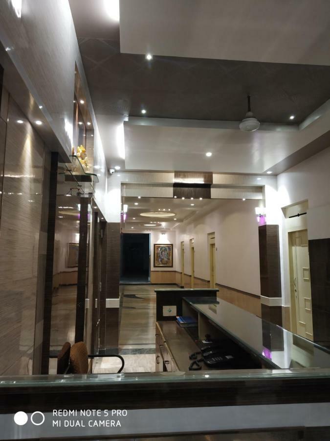 Krishna Lodge Tiruchirappalli Eksteriør bilde