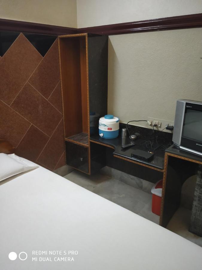 Krishna Lodge Tiruchirappalli Eksteriør bilde
